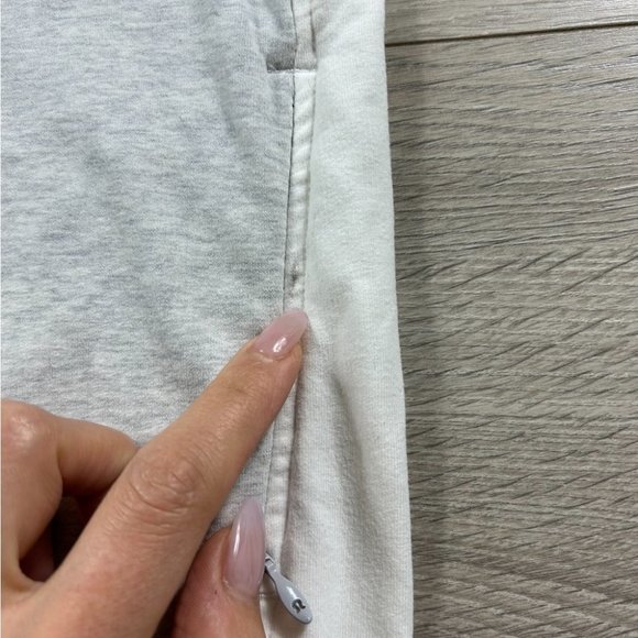 Lululemon On The Double Pullover Sweater Heathered White / Heathered White - Picture 10 of 16